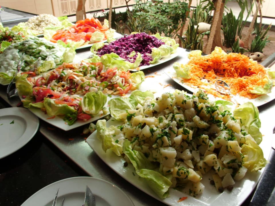 Frische  Salate Sahara Beach Aquapark & Resort