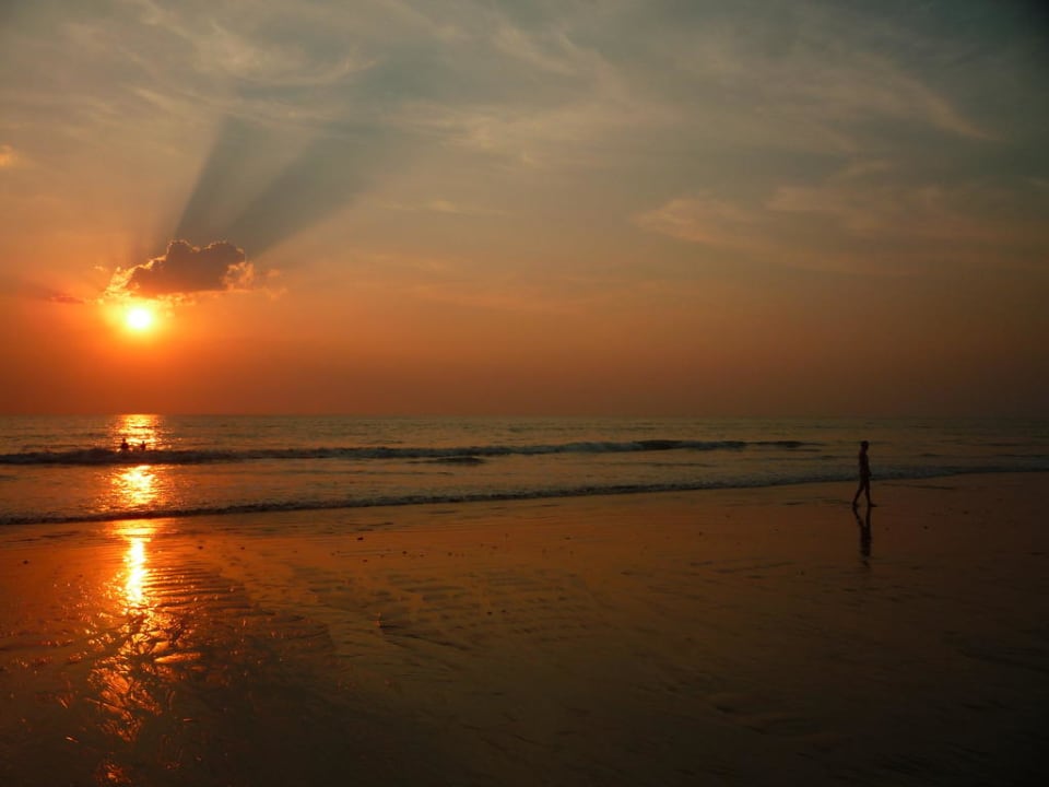 Sonnenuntergang am Hotelstrand Khaolak Orchid Beach Resort