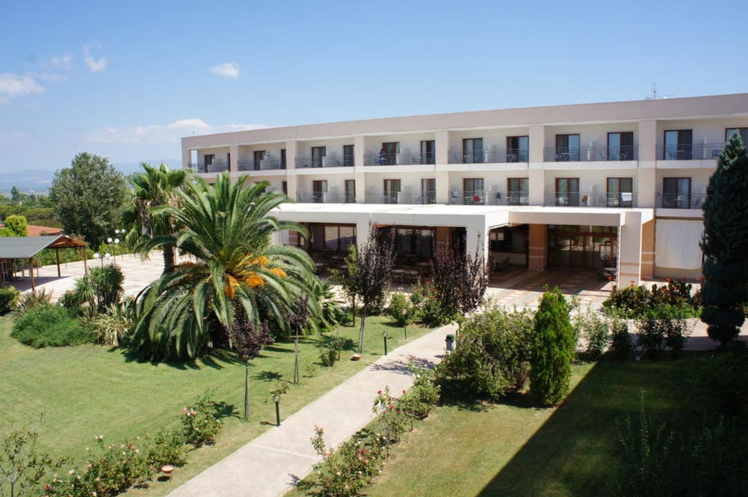 Hauptgebäude des Hotels von unserm Balkon aus Pomegranate Wellness Spa Hotel