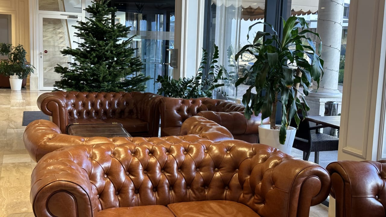 Lobby Grand Hotel Palladium Munich