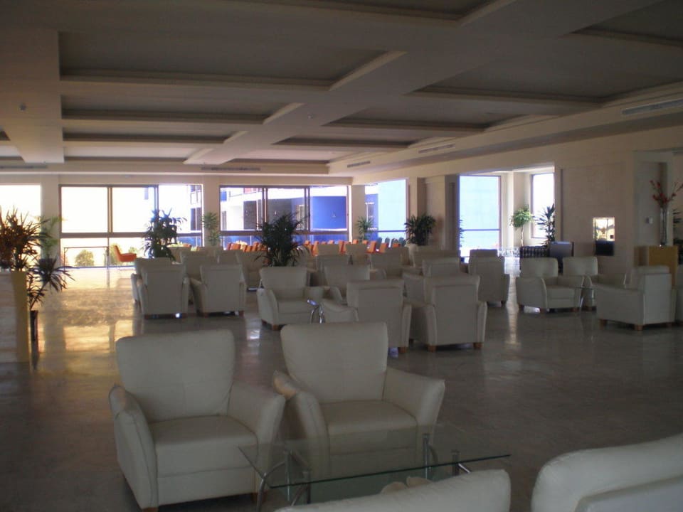 Sitzplätze in der Lobby All Senses Nautica Blue Exclusive Resort & Spa