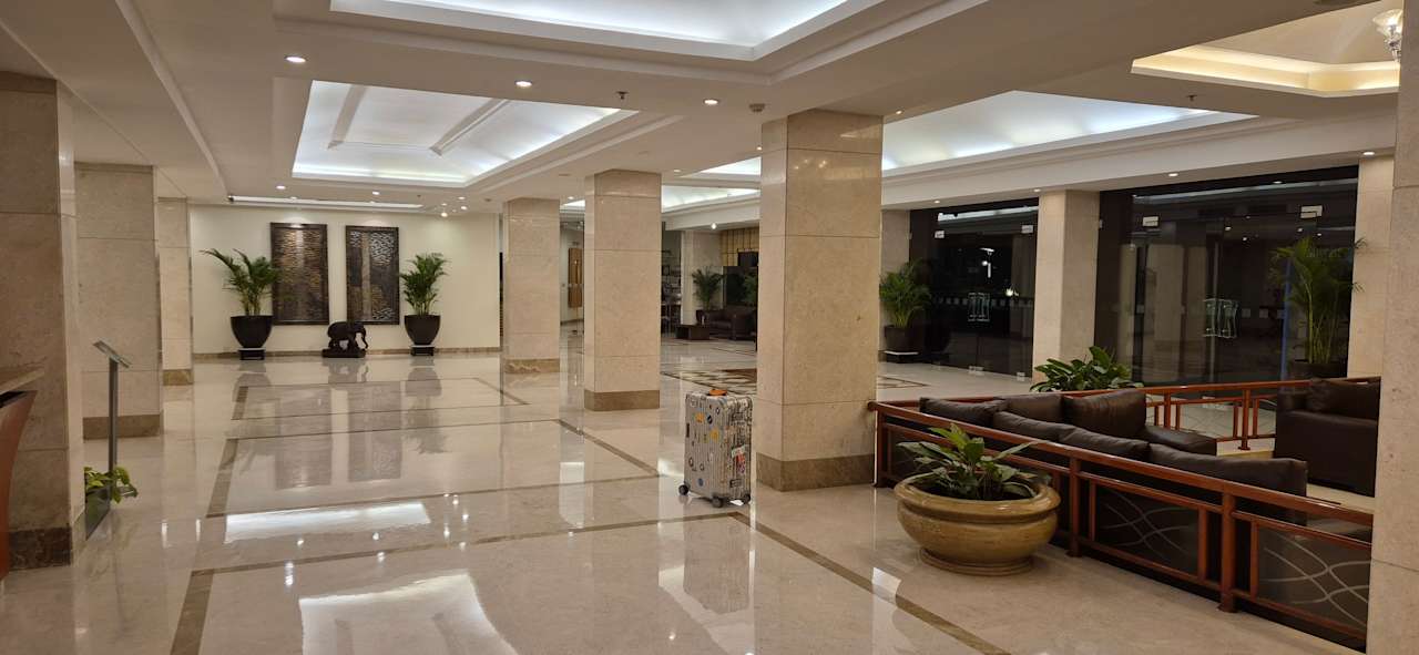 Lobby Hotel The Lalit Ashok Bangalore