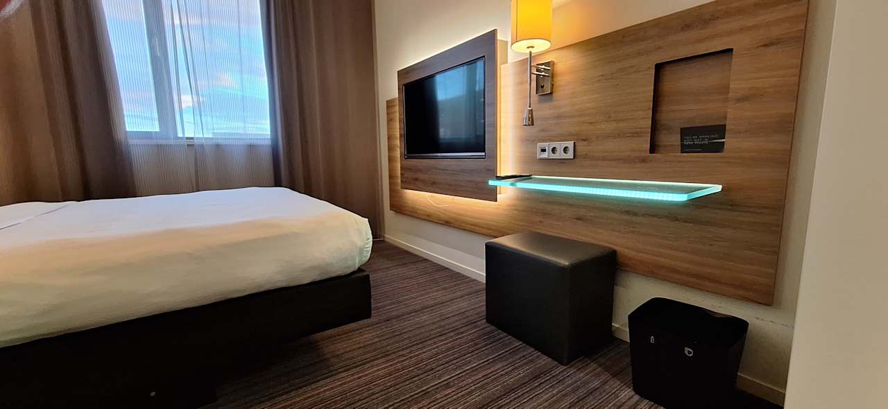 Zimmer MOXY Frankfurt Airport