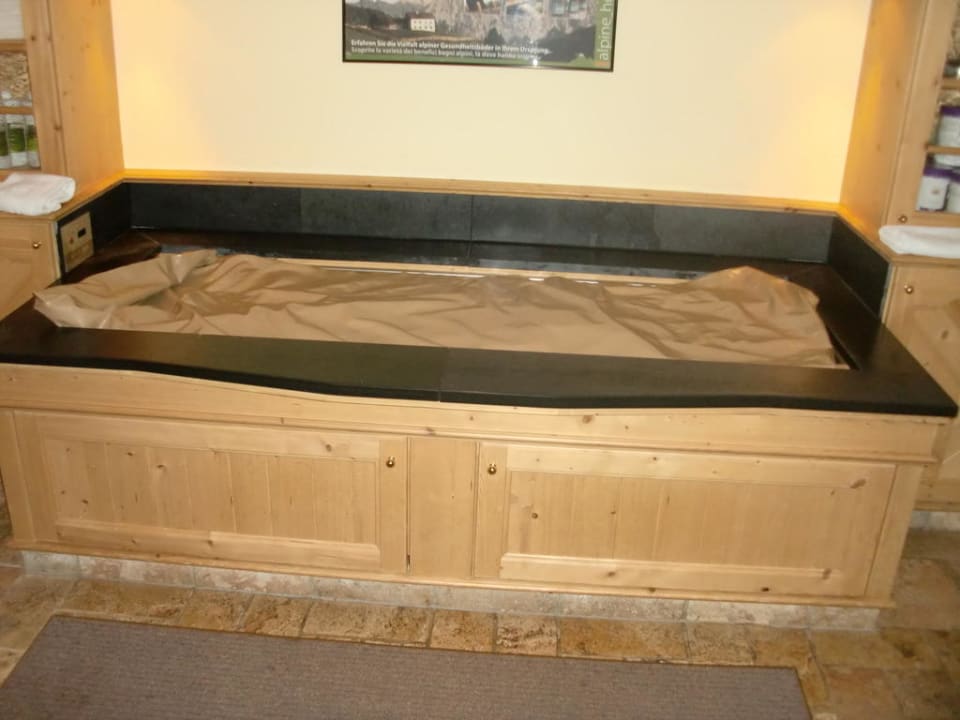 SPA Bereich Heu Anwendungen Falkensteiner Hotel & Spa Falkensteinerhof