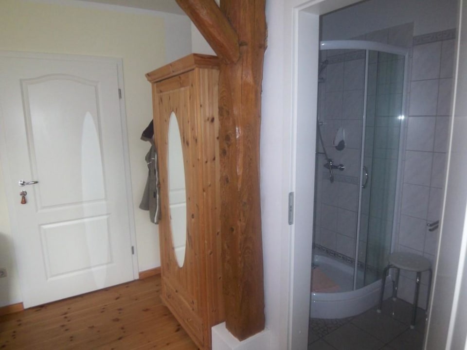 Doppelzimmer mit Blick ins Bad Landhotel Markthof Satemin