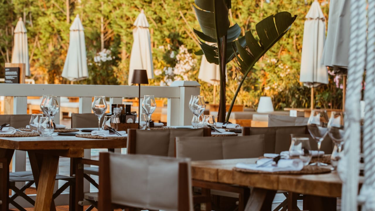 Gastro Cumeja Beach Club & Hotel