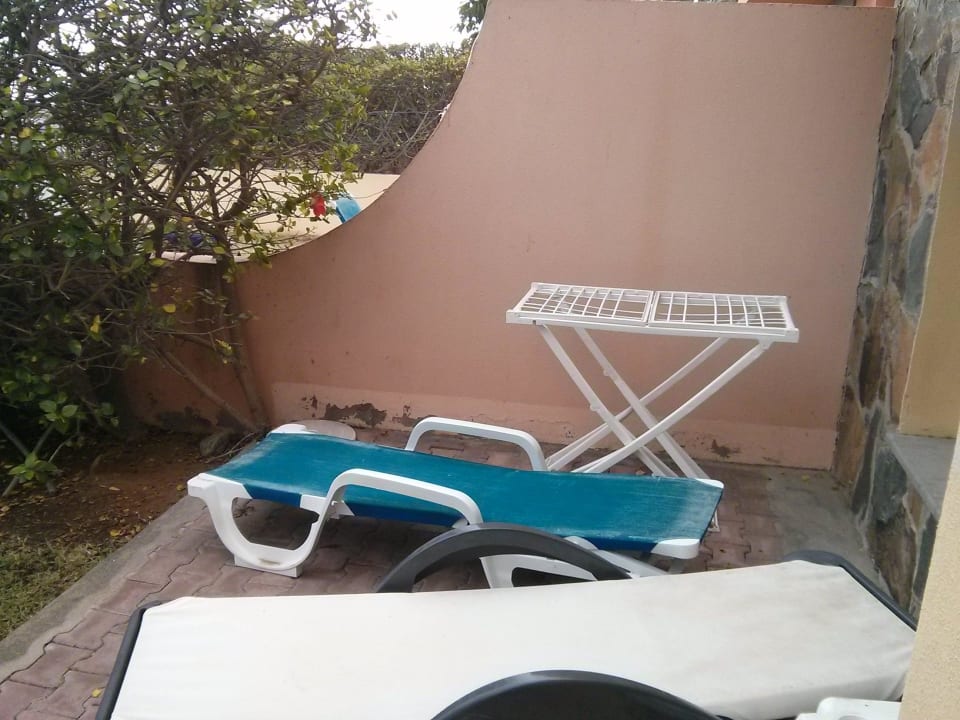 "Alte Gartenmöbel" Santa Ana Villas (Playa del Ingles) • HolidayCheck