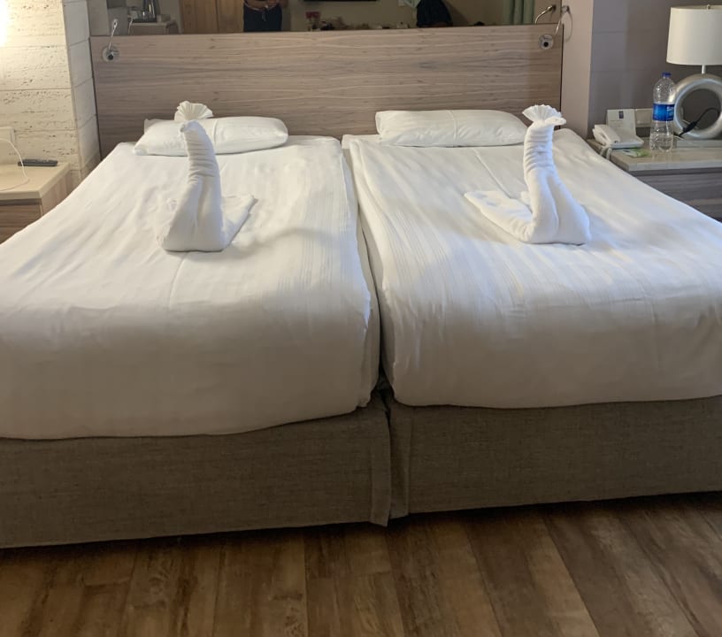 Zimmer Melas Resort Hotel