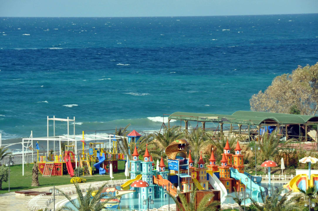 Kinderspielplatz und Kinderpool Seaden Sea Planet Resort & Spa