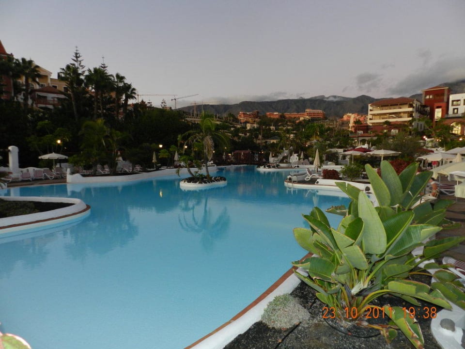 Unterer Teil der Poollandschaft Gran Tacande Wellness & Relax Costa Adeje