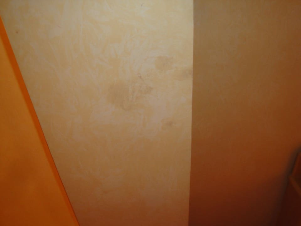 Braune Flecken an den Wänden Ghazala Gardens