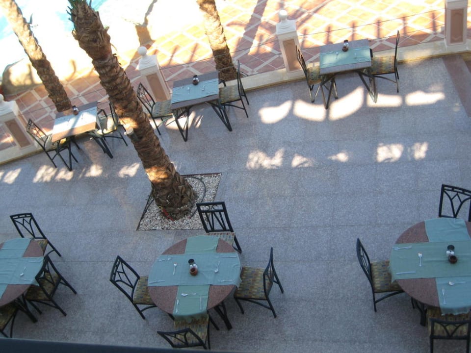 Blick auf die Sitzplätze vom Restaurant Pickalbatros Palace Resort