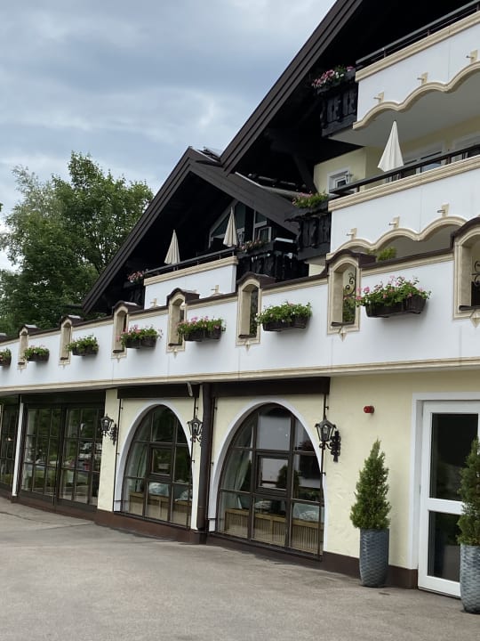 Außenansicht Parkhotel Burgmühle