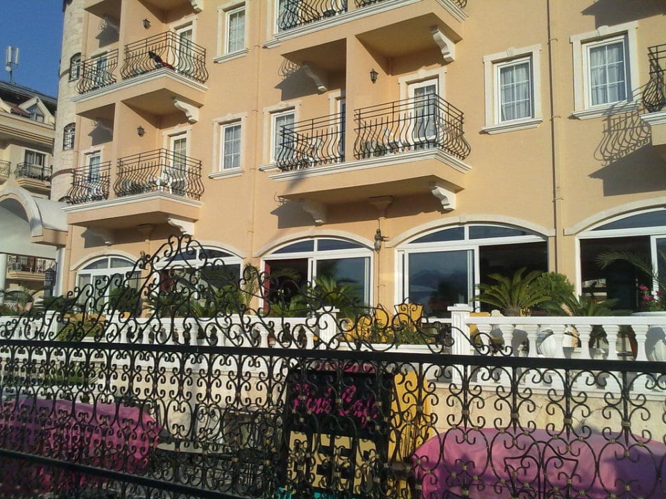 Front des Hotels Hotel Sinatra