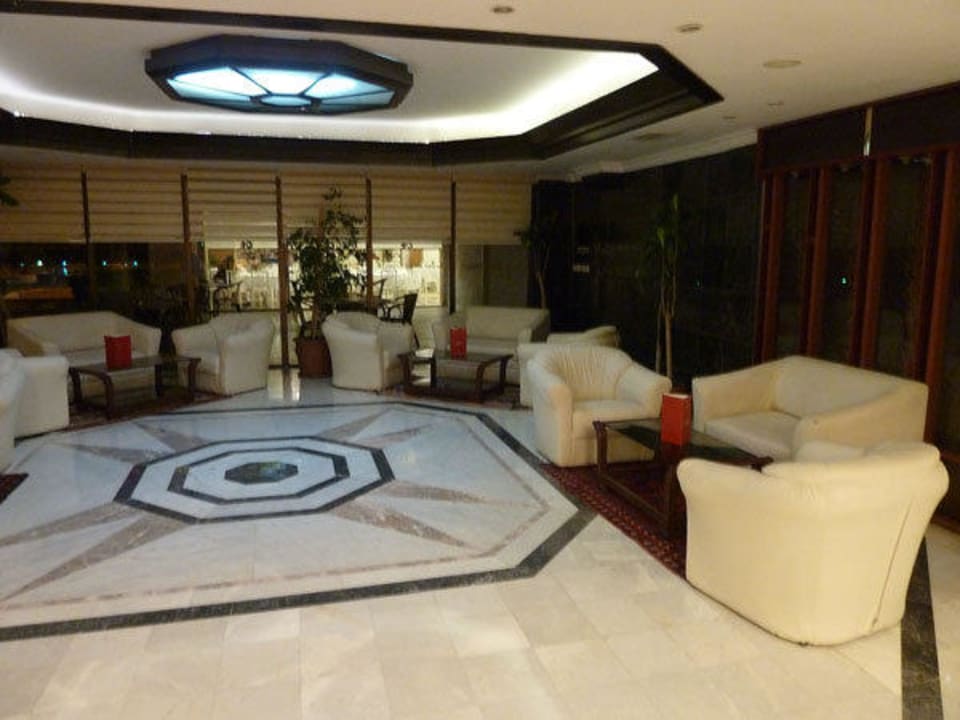 Lobby Grand Hotel Temizel
