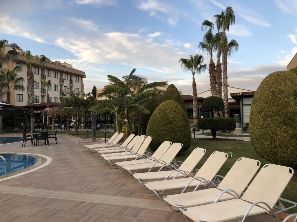 Pool Grand Seker Hotel