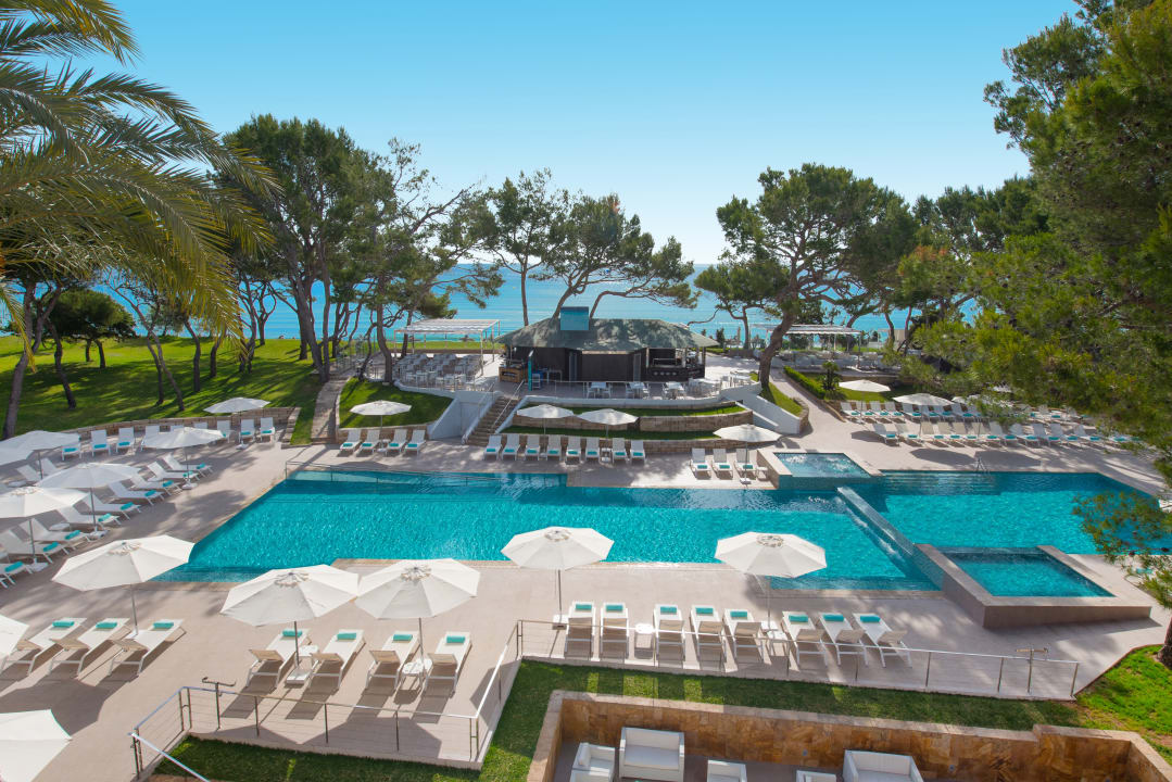 Pool Iberostar Selection Playa de Muro Village