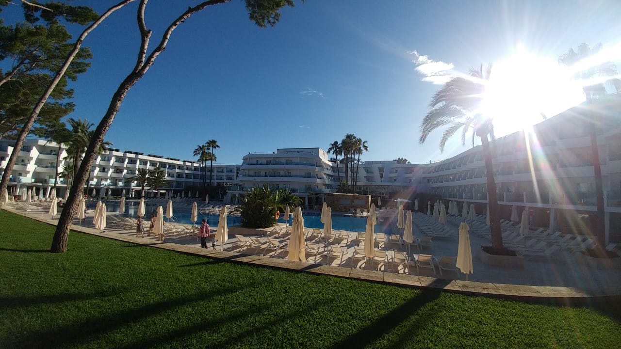 Gartenanlage Iberostar Waves Playa de Muro