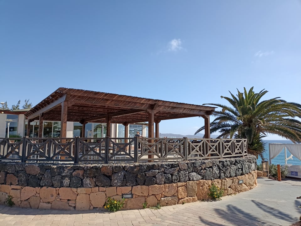 Gastro R2 Pajara Beach