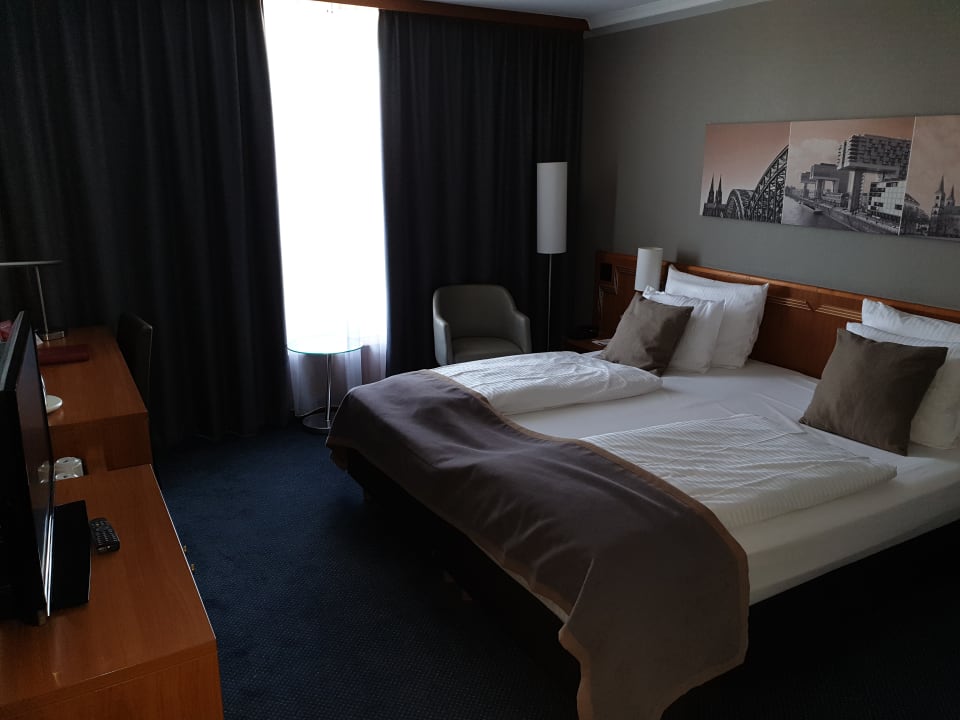 Zimmer Leonardo Hotel Köln Bonn Airport