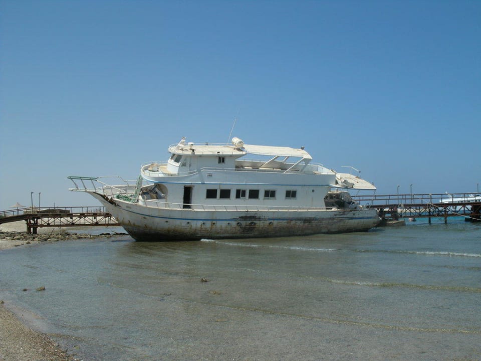 Dieses Boot hat es dahin gerafft Utopia Beach Club
