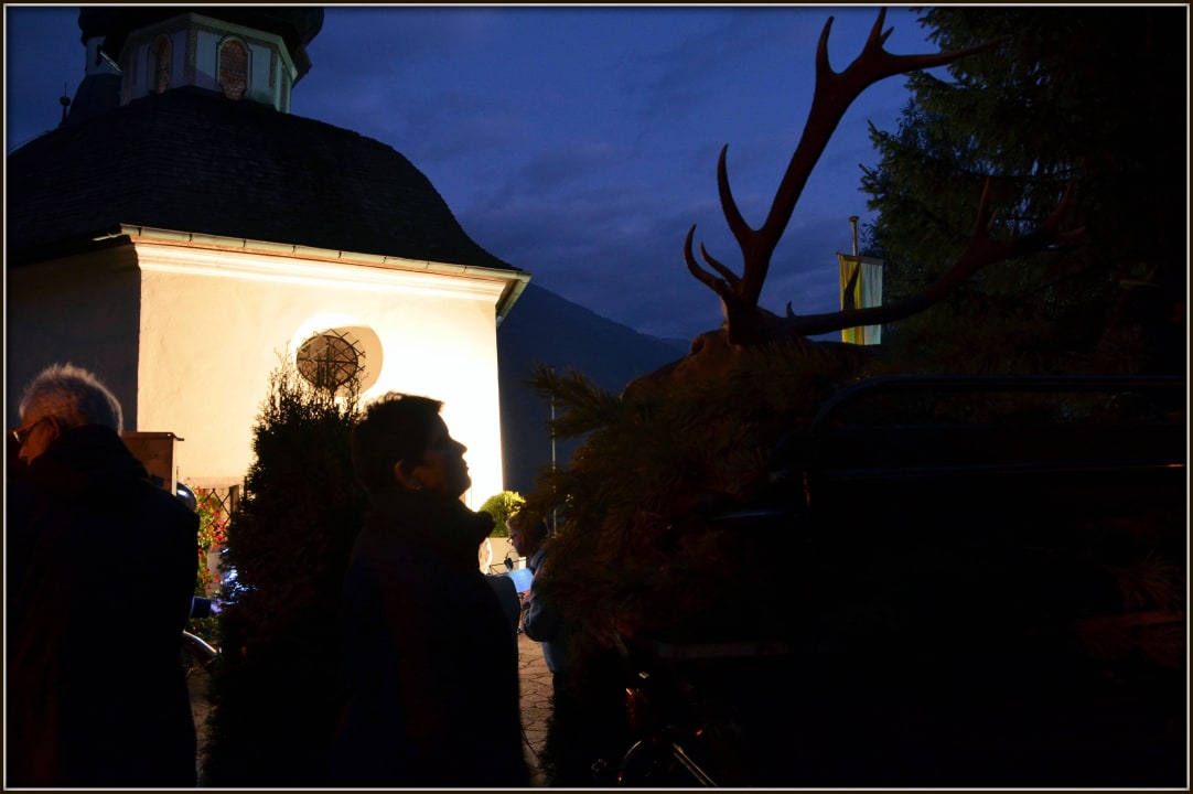 Hubertushirsch mit Segnung Hotel Kohlerhof