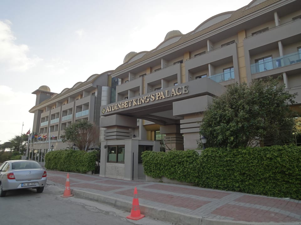 Eingang ins Hotel Aydinbey Kings Palace & Spa