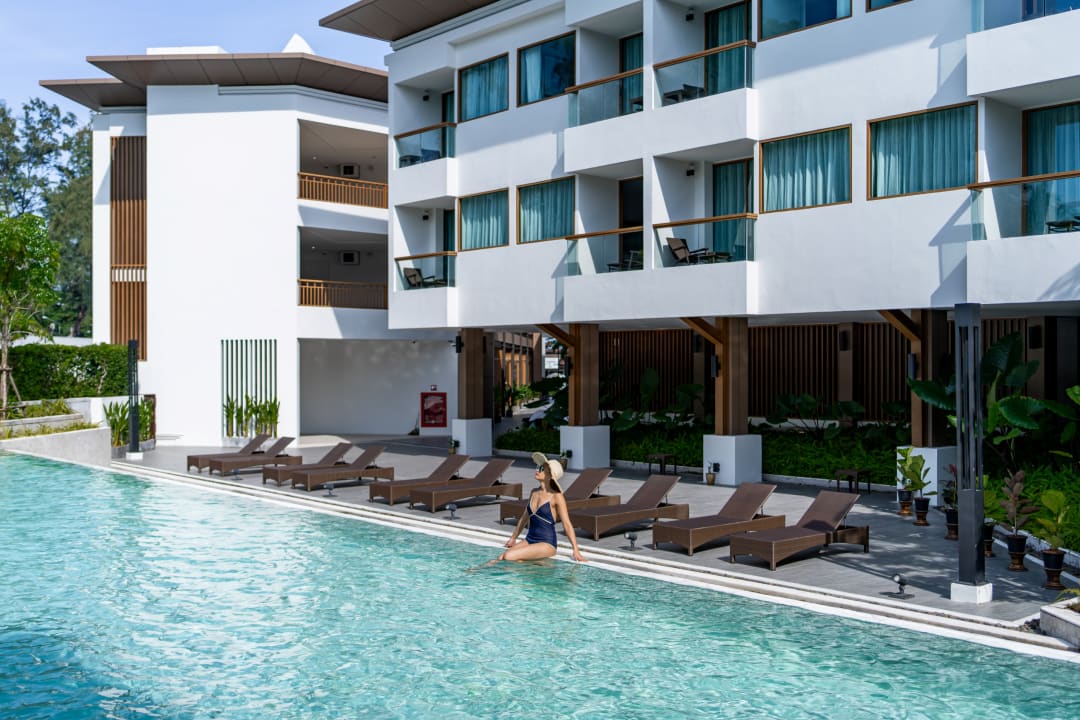 Pool Bella Nara Phuket Naiyang Beach