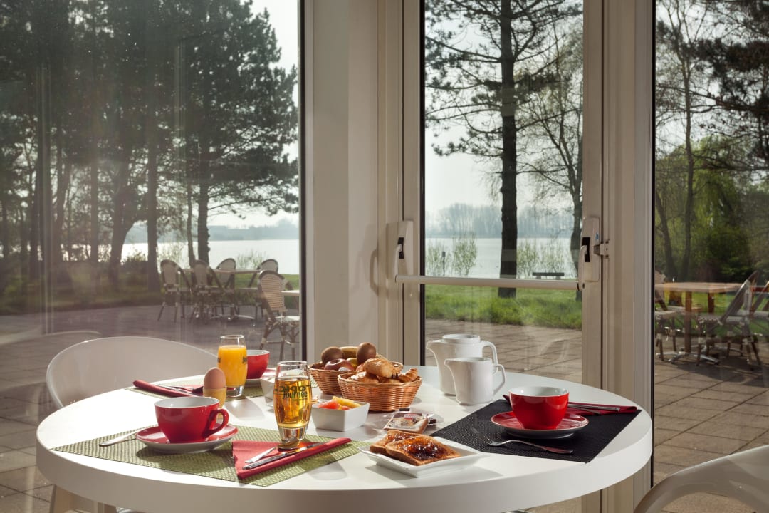 Petit-déjeuner Best Western Hotel du Lac Dunkerque