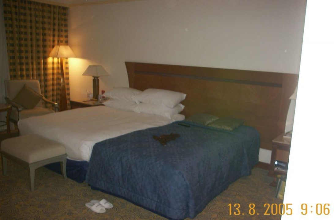 Le Maridien Al Aqah Beach Resort, Standardzimmer Hotel Le Meridien Al Aqah Beach Resort