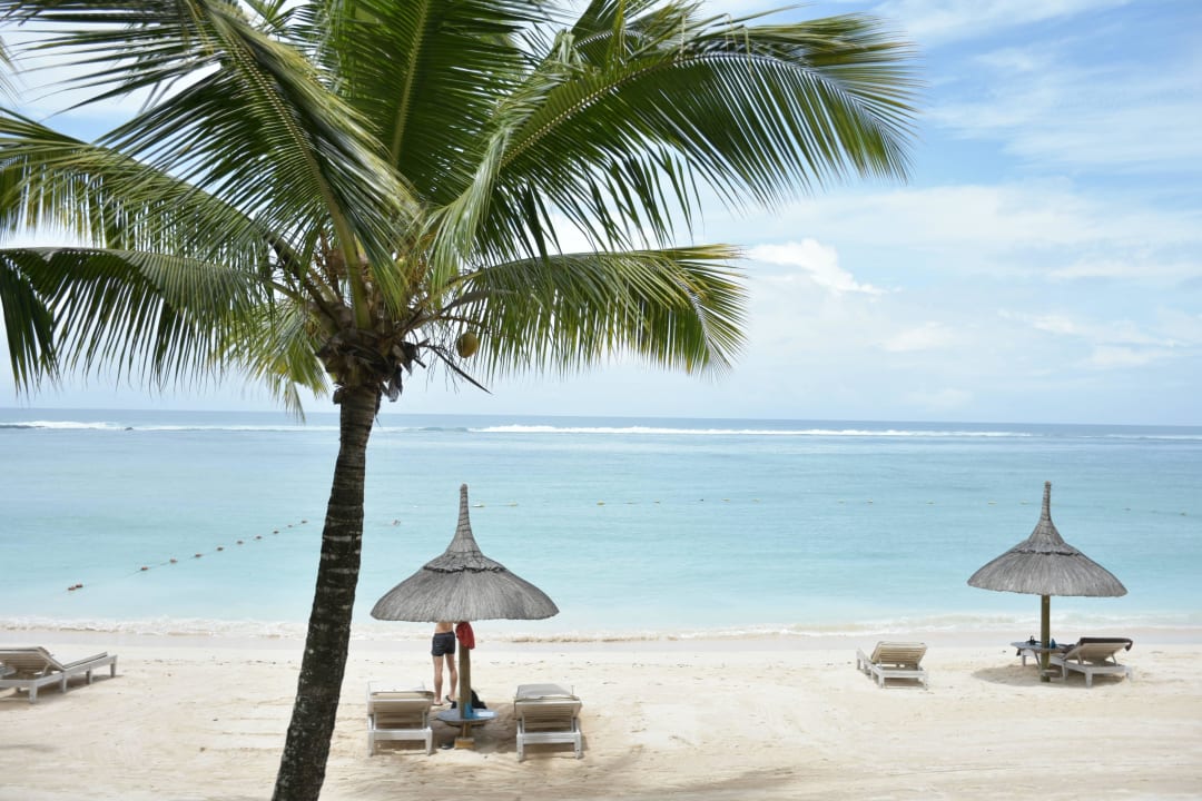 Strand vom Zimmer aus Shanti Maurice Resort & Spa