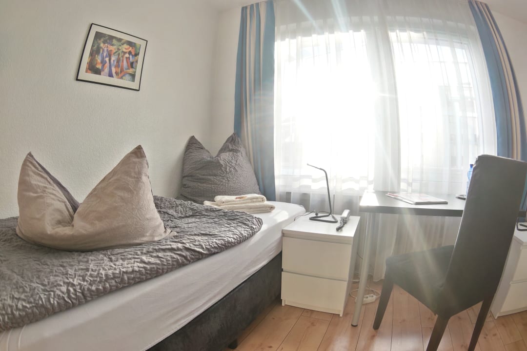 Zimmer Hotel Merlin Garni