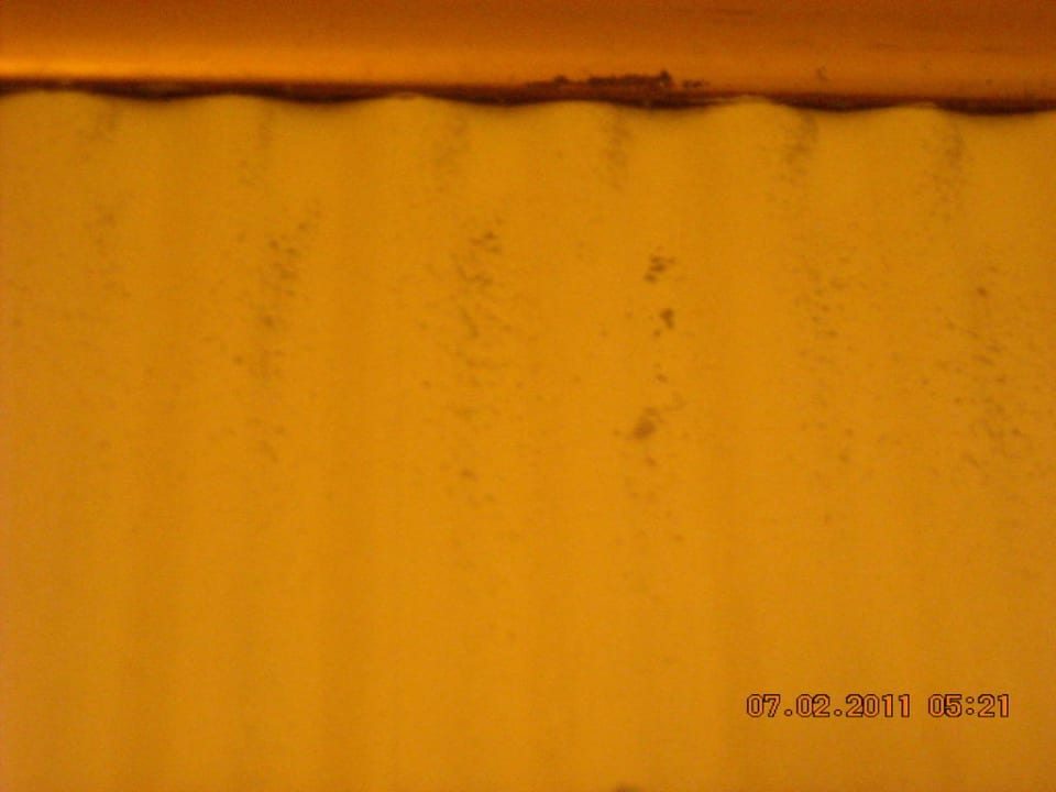 Staub direkt unter der Klimaanlage The Tawana Bangkok