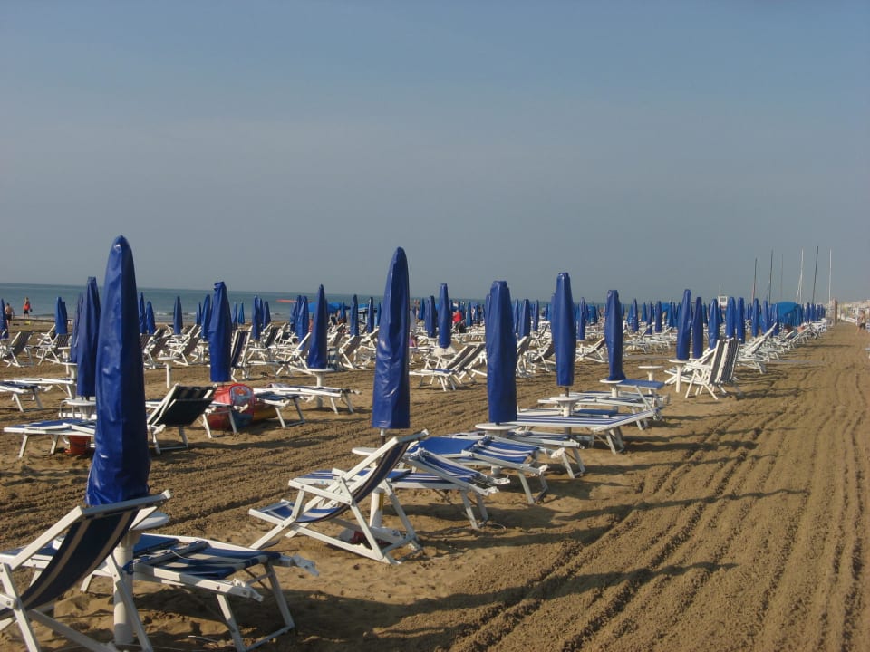 Reservierte Liegen für Hotelgäste Hotel Germania