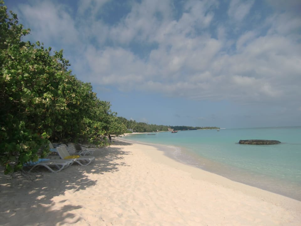 Blick Lagune Richtung Wassersport/Dhonibar... Kuramathi Maldives