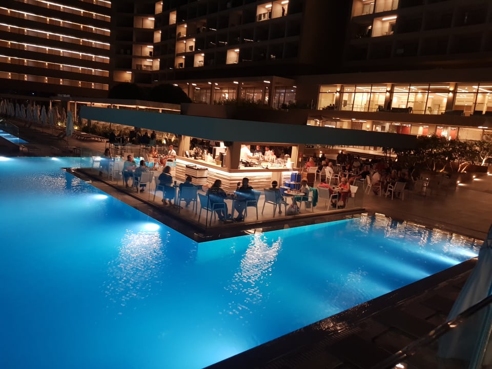 Pool Amada Colossos Resort