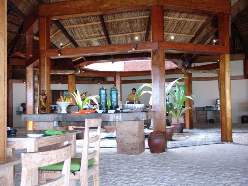 Dhonveli Mirihi Island Resort