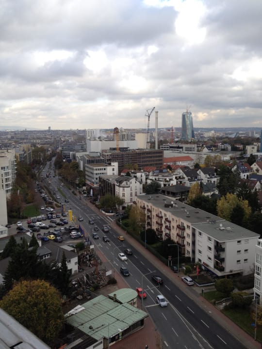 Blick vom Balkon Leonardo Royal Hotel Frankfurt