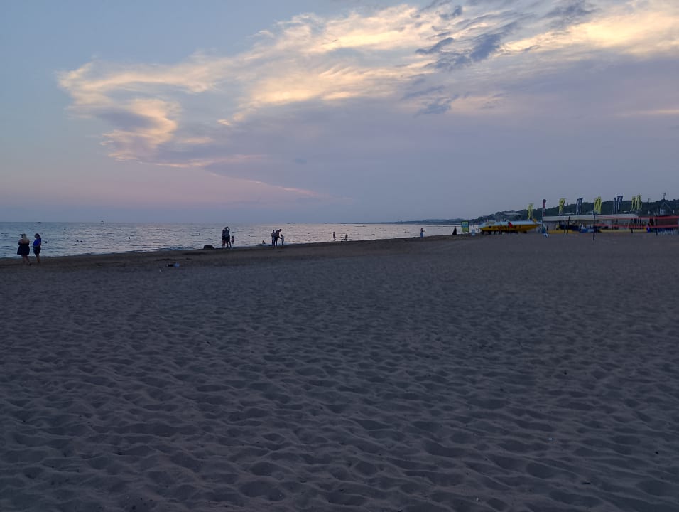 Strand Side Breeze Hotel