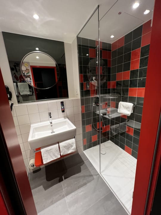 Zimmer Holiday Inn - the niu, Amity Potsdam