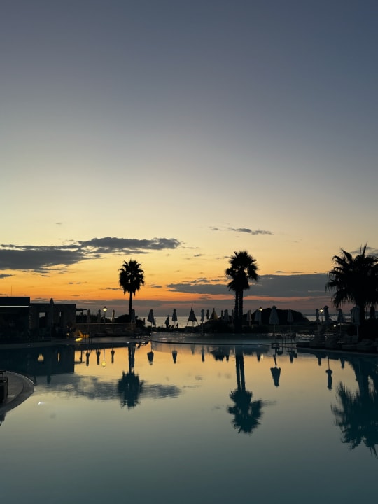 Pool Portes Lithos Luxury Resort