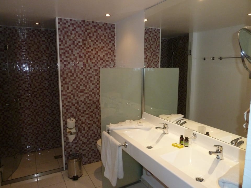 Bad - Zimmer mit Whirlpool TUI BLUE Oceanis Beach and Spa Resort