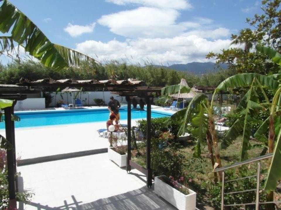 Blick auf dem Pool Costa Angela Seaside Resort