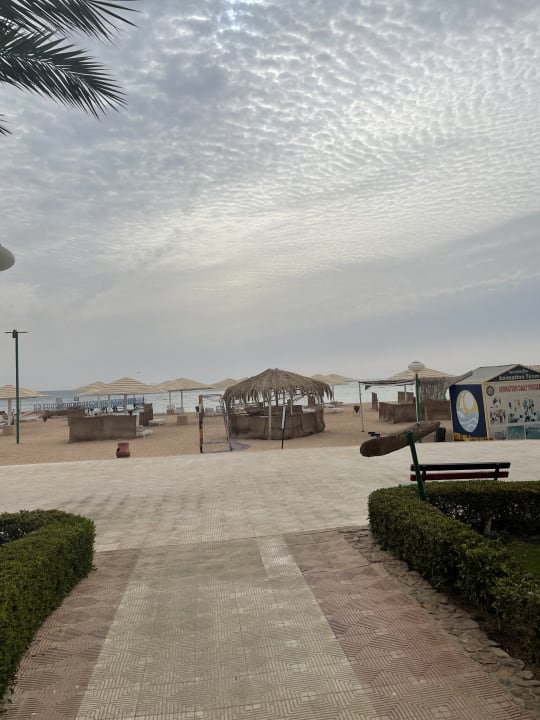 Strand Menaville Safaga