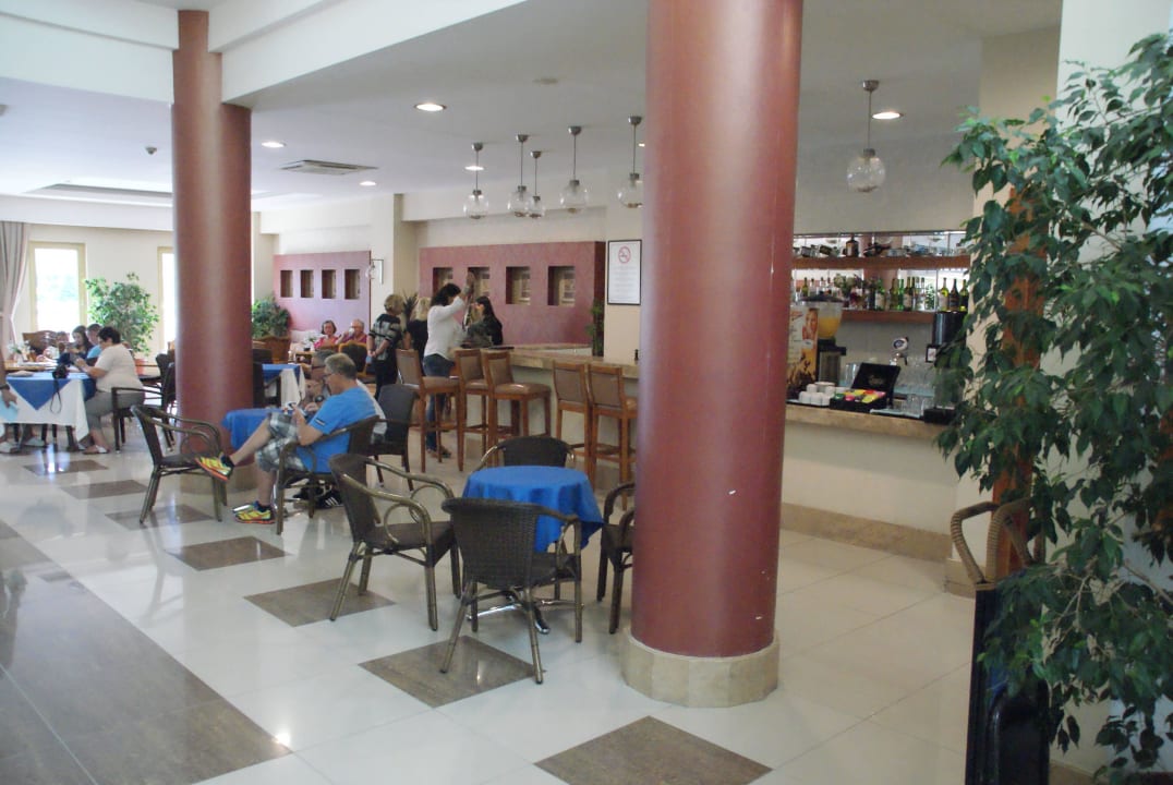 In der Lobby Side Breeze Hotel