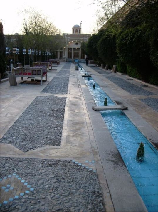 Gartenanlage hinterm Hotel Moshir al Mamalek Garden Hotel