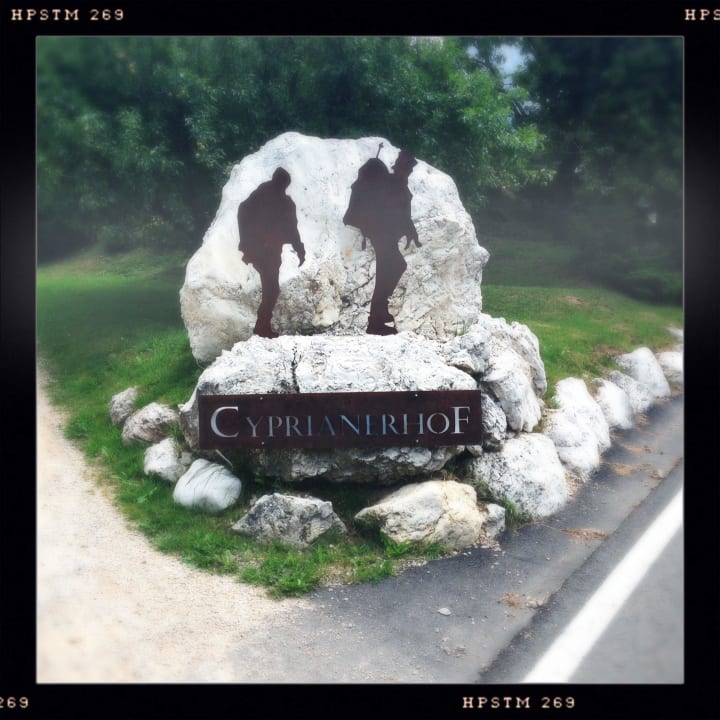 Empfang Strassenseite Cyprianerhof Dolomit Resort