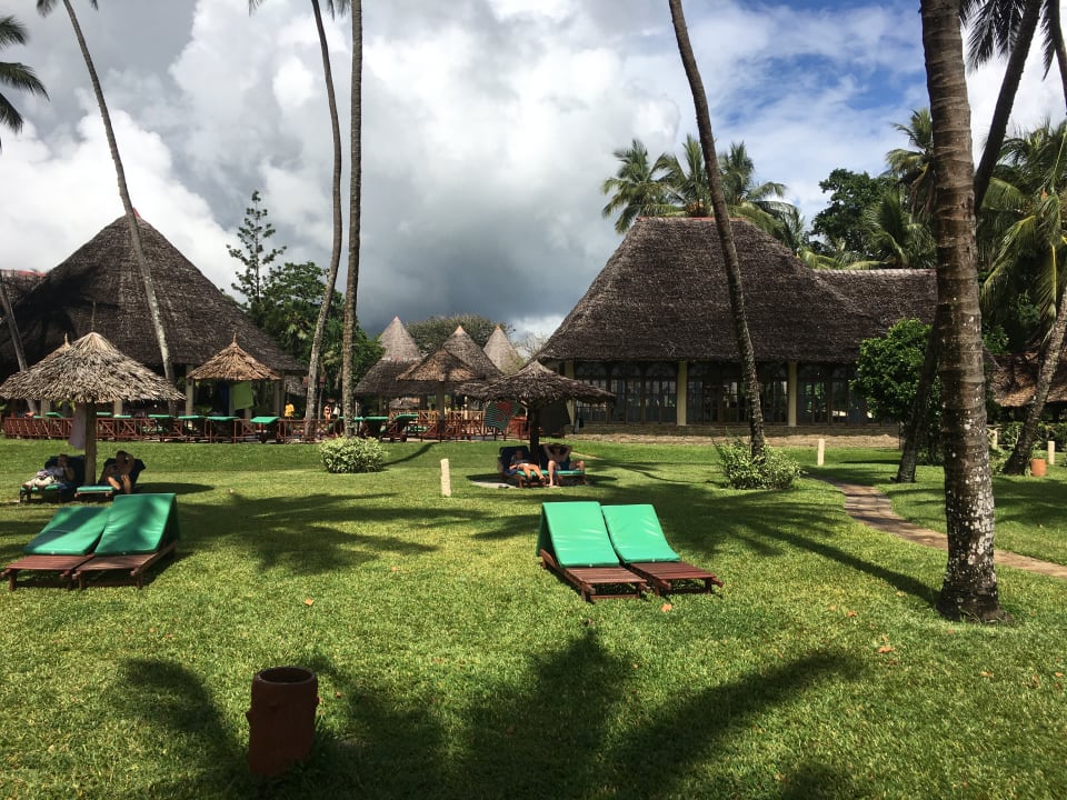 Gartenanlage Neptune Paradise Beach Resort & Spa