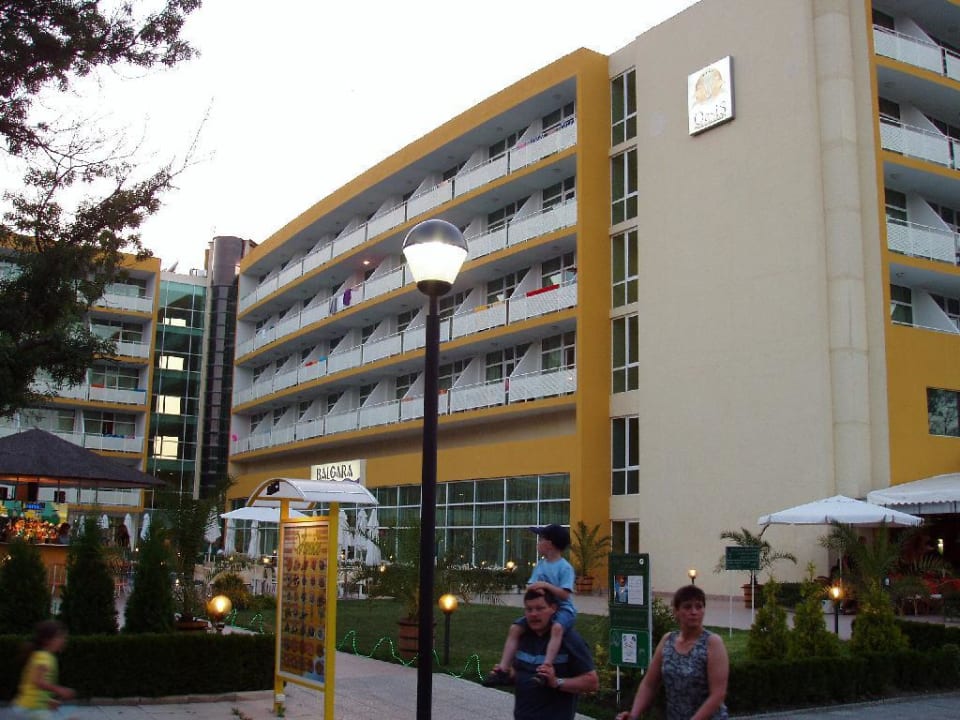 Hotel Oasis vom Pool aus Oasis Park Hotel