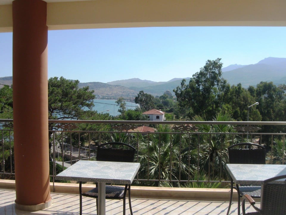 Außenterrasse Hotel Alma Beach